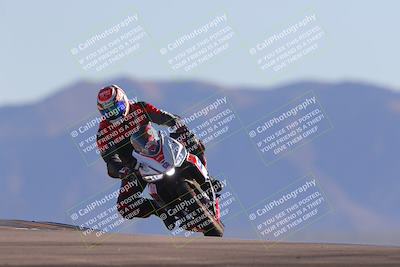 media/Nov-06-2023-Moto Forza (Mon) [[ce023d0744]]/3-Intermediate Group/Session 5 (Turn 9)/